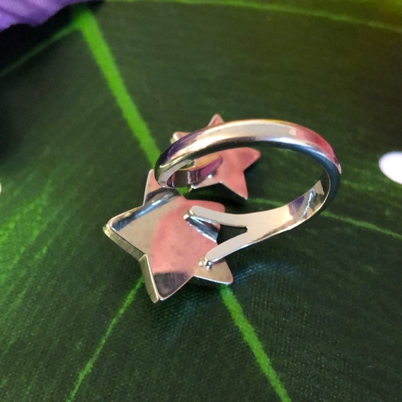 Star Ring - Picture 5 of 12